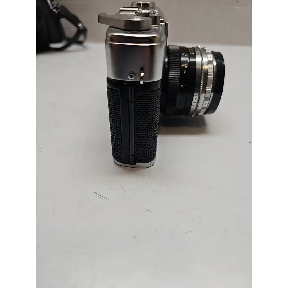 Yashica Minister-D 35mm Rangefinder Camera Yashinon 4.5cm f/2.8 + Case